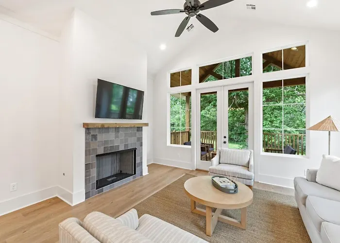 New 3br With King Bed