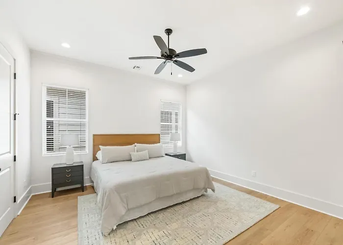 New 3br With King Bed