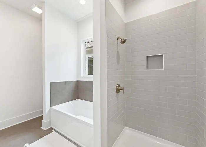 New 3br With King Bed